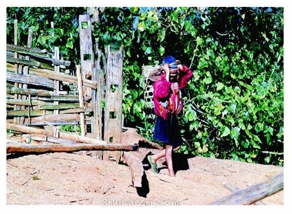 姚建华云南民族风人物风土水彩-12